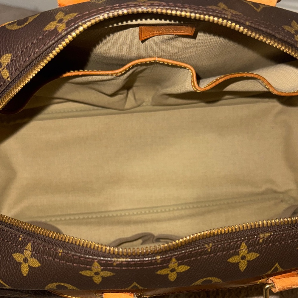 Louis Vuitton Monogram Canvas Satchel with Tan Vachetta Trim - Picture 5 of 7